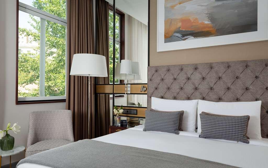 Chekhoff Hotel Moscow Curio Collection By Hilton Bilik gambar