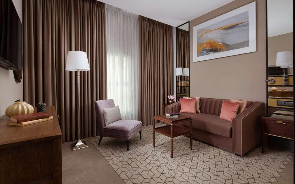 Chekhoff Hotel Moscow Curio Collection By Hilton Bilik gambar