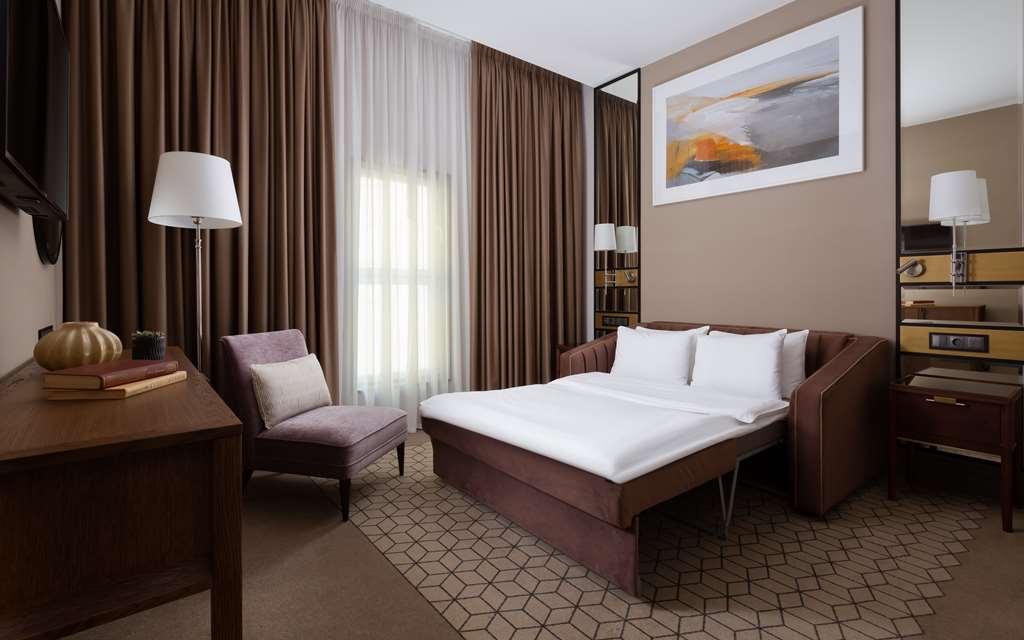 Chekhoff Hotel Moscow Curio Collection By Hilton Bilik gambar