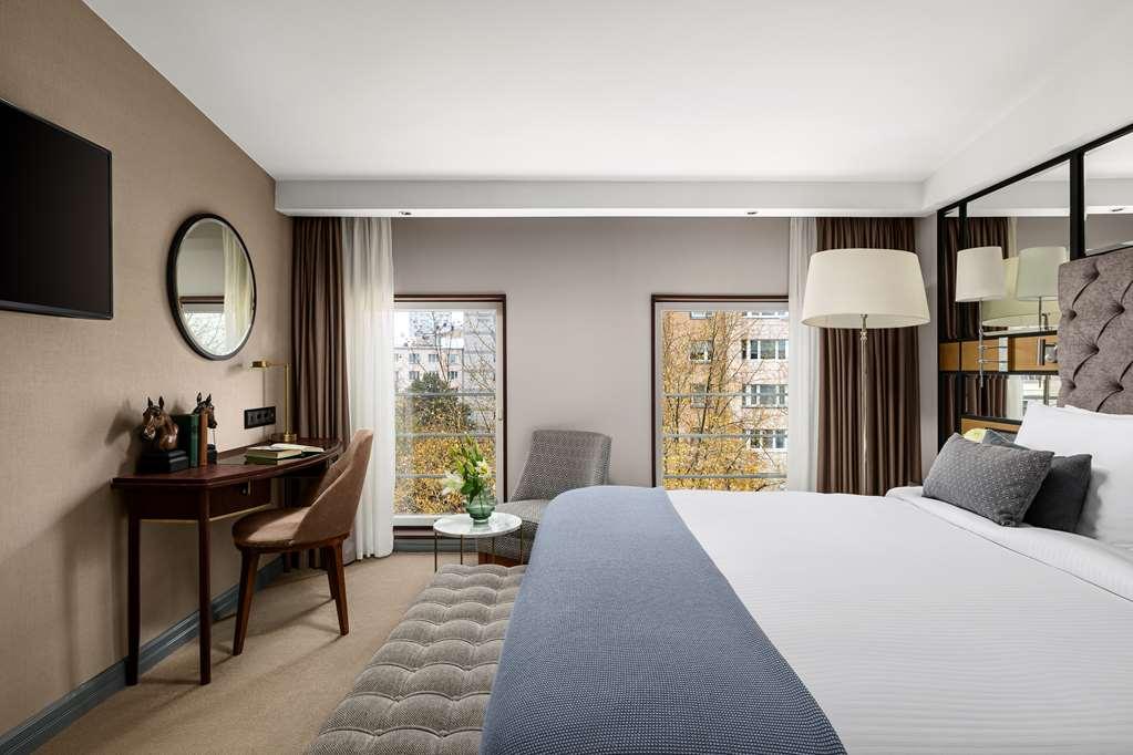 Chekhoff Hotel Moscow Curio Collection By Hilton Bilik gambar